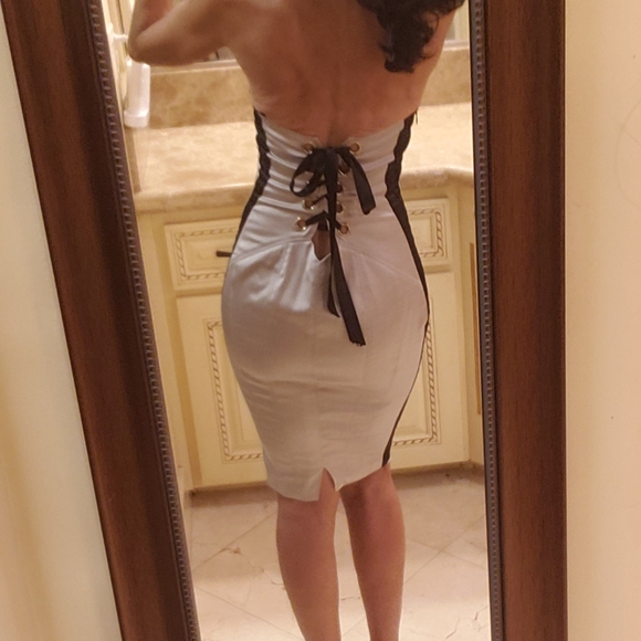 Guess by Marciano corseted back satin dress, Sz 0 - Picture 13 of 16